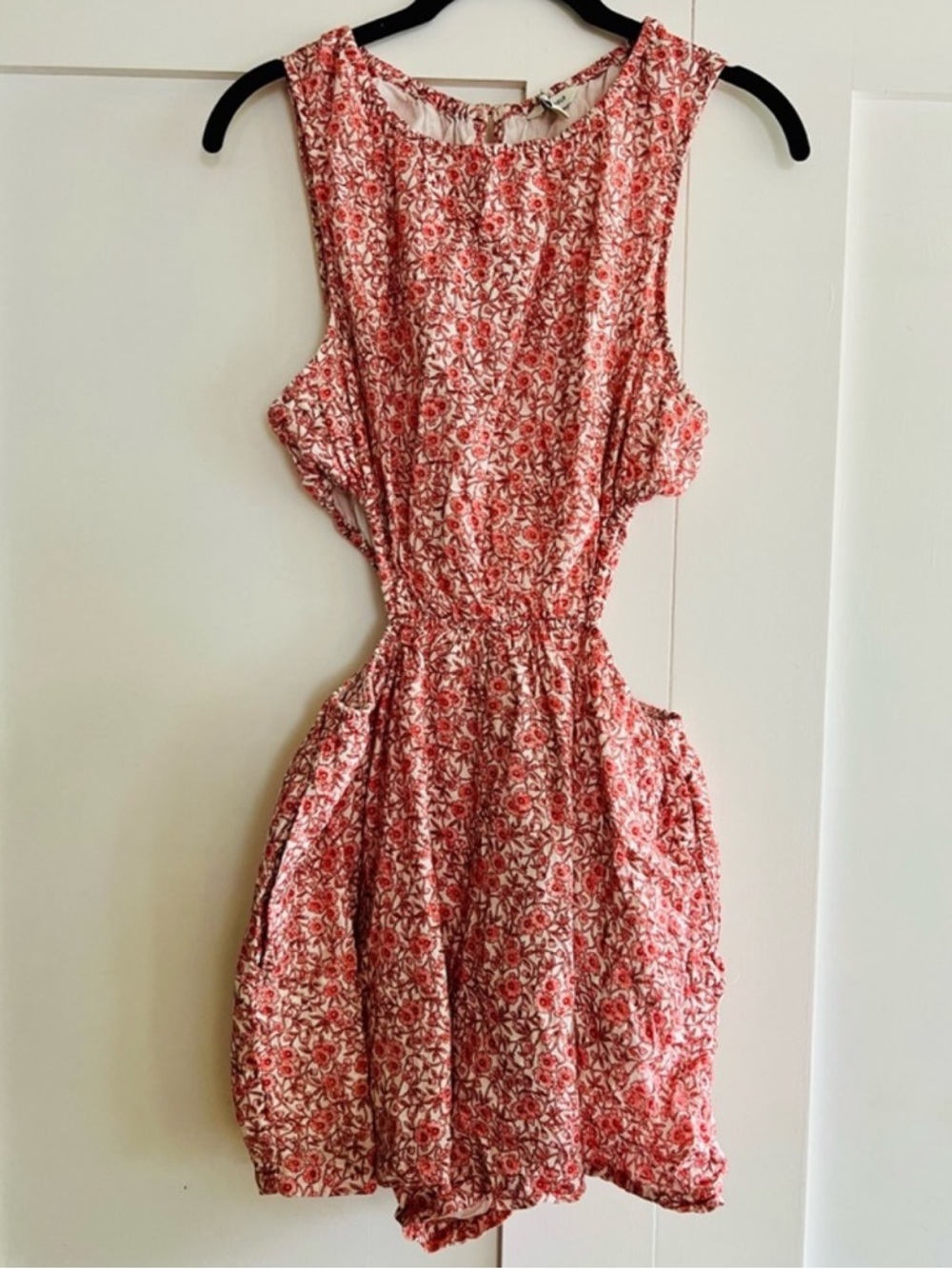 American Eagle Outfitters Red Floral Romper